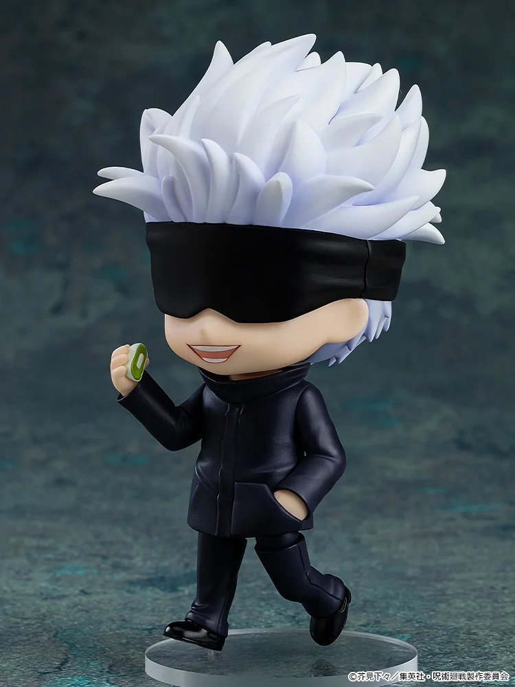 Nendoroid Satoru Gojo n°1528 — Good Smile Company. Personnage de Jujutsu Kaisen en uniforme noir d'école d'exorcisme, bandeau sur les yeux, cheveux blancs.
